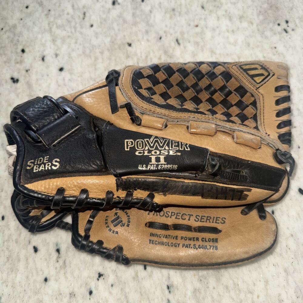 Mizuno Prospect Series Power Close II 11.5” Leather Baseball Glove RHT GPSL 1150